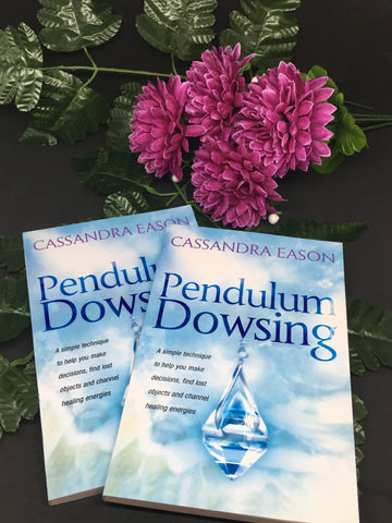 Pendulum Dowsing - Cassandra Eason