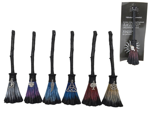 Witches Broomstick 20cm - 6 assorted